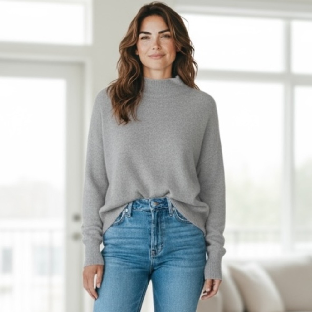 NWOT Lusso Cashmere 100% Cashmere Mock Turtleneck Sweater with Cut Out Gift Warm